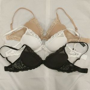 SOLD - Natori Feathers Bras!! 30D